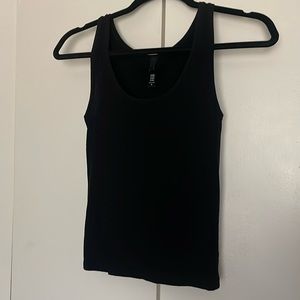 Skims soft lounge tank- Size M